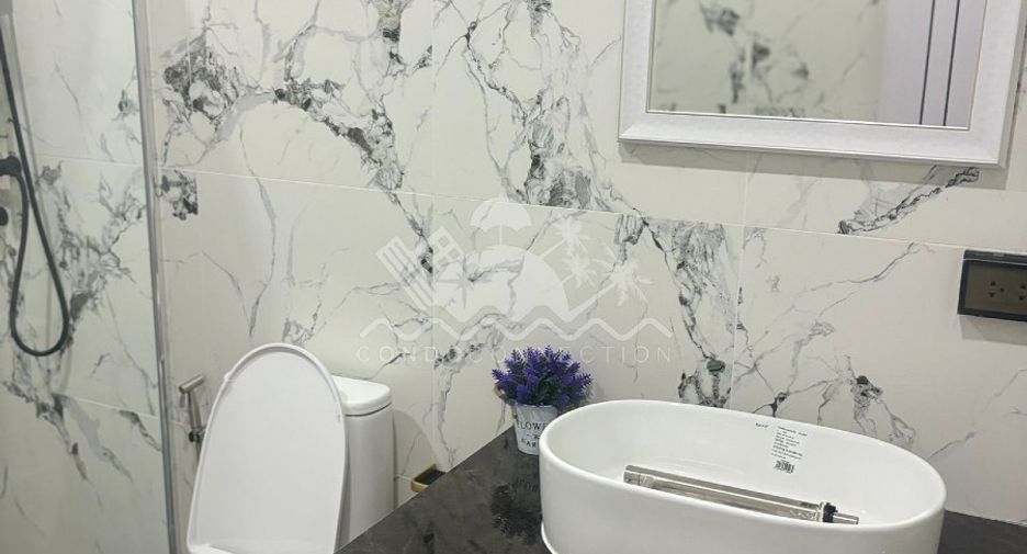 Продажа 4 спальни дом в Йомтиен, Паттайя