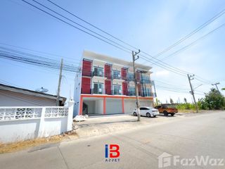Reihenhaus zum Kauf mit 2 Zimmer in Sam Phran, Nakhon Pathom