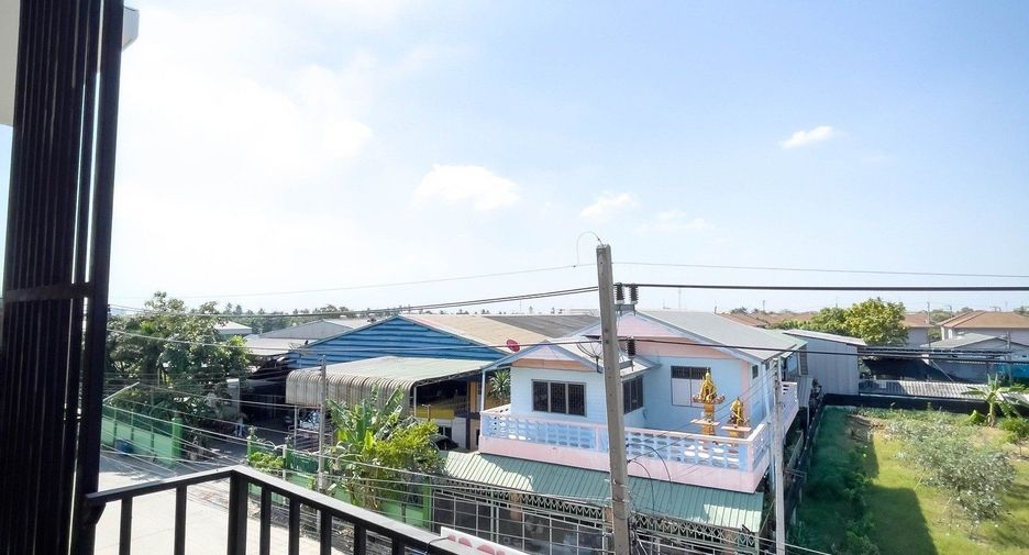 Reihenhaus zum Kauf mit 2 Zimmer in Sam Phran, Nakhon Pathom
