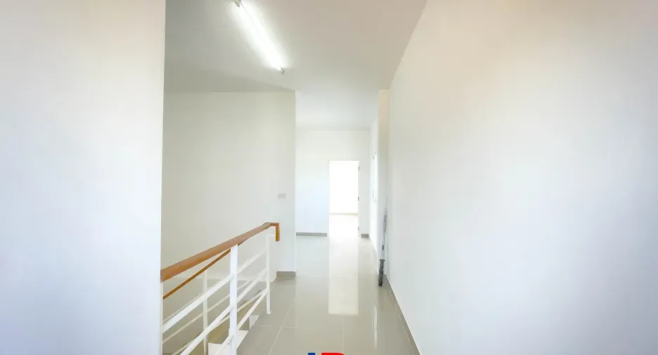 Reihenhaus zum Kauf mit 2 Zimmer in Sam Phran, Nakhon Pathom