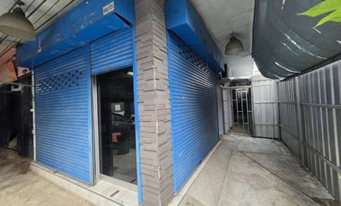 Local comercial en venta de 3 habitaciones en Din Daeng, Bangkok