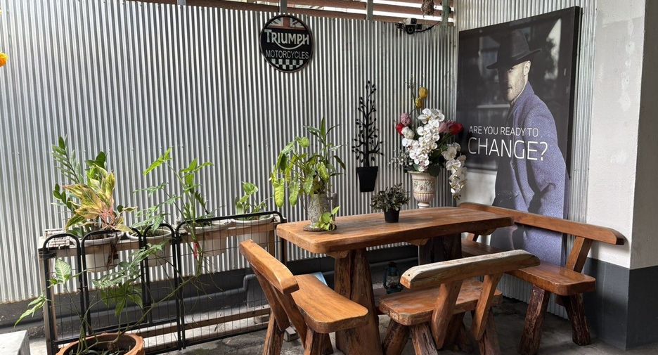 For rent 3 bedrooms house in Watthana, Bangkok