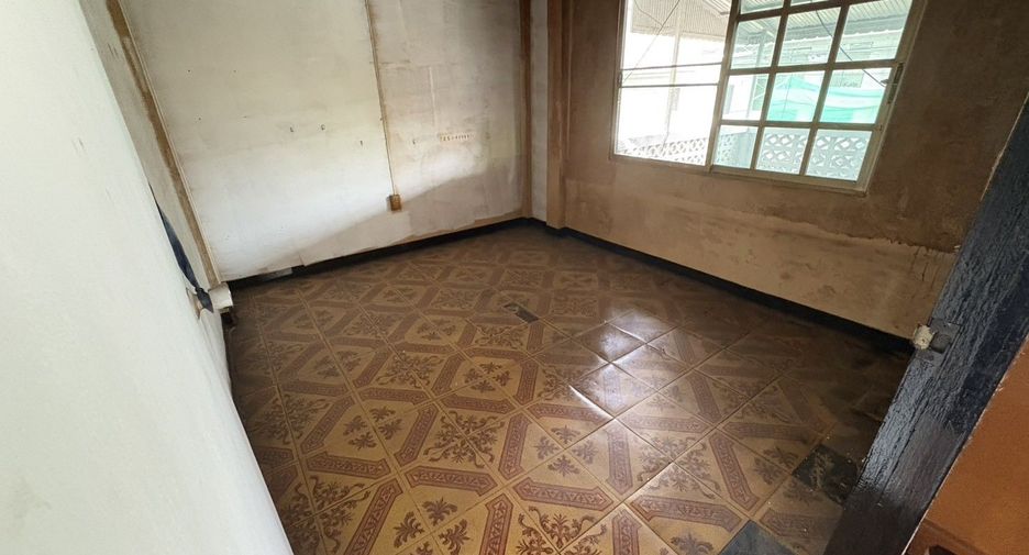 For rent 3 bedrooms house in Watthana, Bangkok