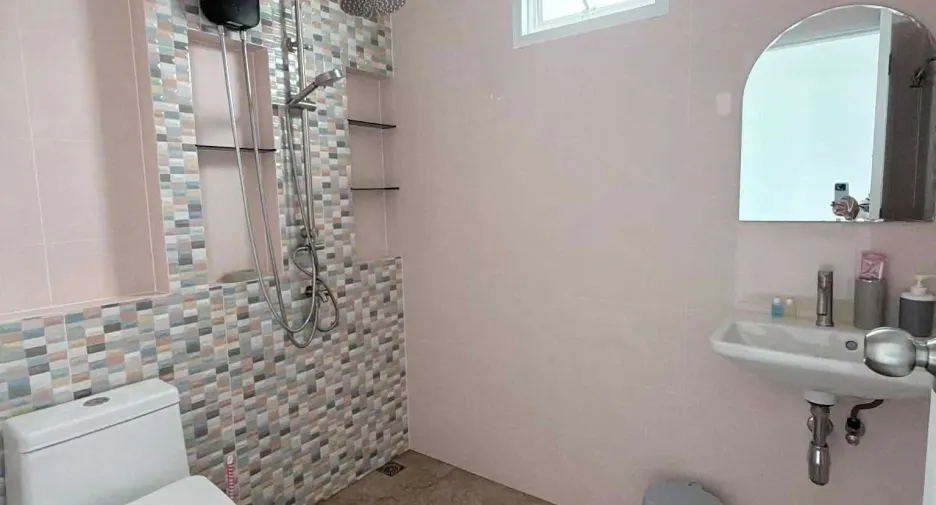 Haus zur Miete mit 2 Zimmer in Mueang Phuket, Phuket