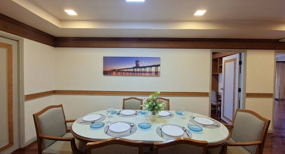 For rent 3 bedrooms condo in Watthana, Bangkok
