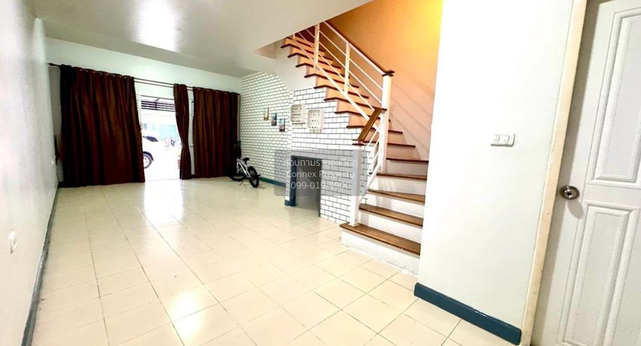For sale 2 bedrooms townhouse in Khlong Luang, Pathum Thani
