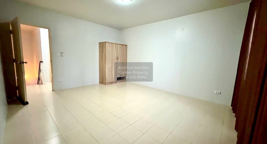 For sale 2 bedrooms townhouse in Khlong Luang, Pathum Thani