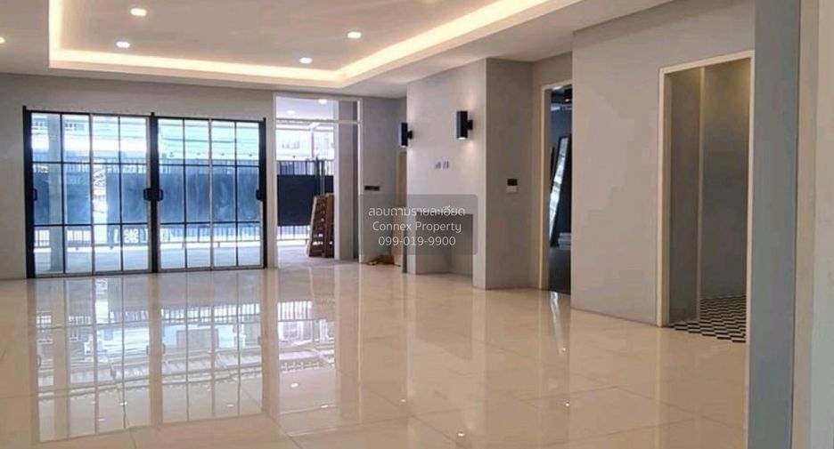 Casa adosada en venta de 5 habitaciones en Bangkok Noi, Bangkok