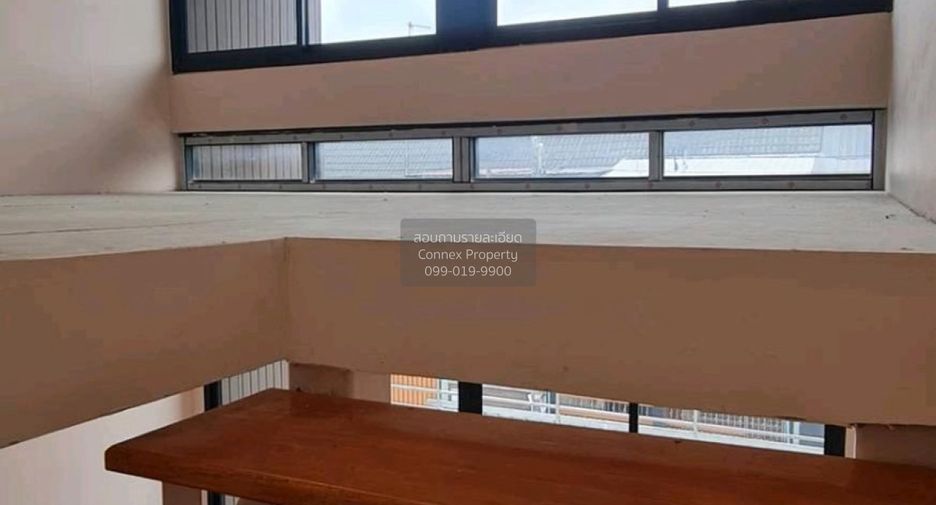 Casa adosada en venta de 5 habitaciones en Bangkok Noi, Bangkok
