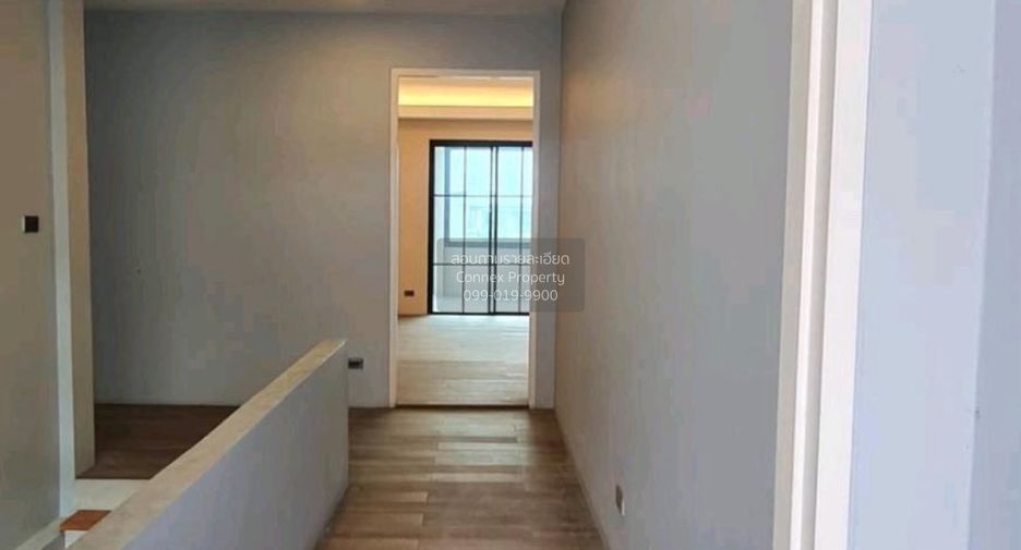 Casa adosada en venta de 5 habitaciones en Bangkok Noi, Bangkok