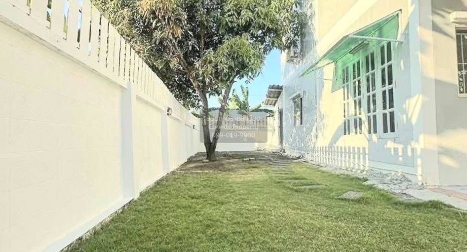 For sale 2 bedrooms townhouse in Min Buri, Bangkok