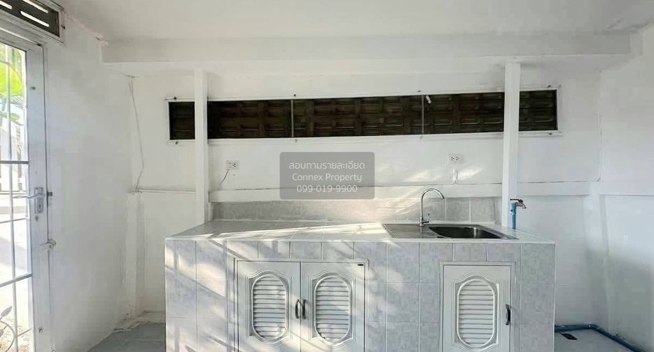 For sale 2 bedrooms townhouse in Min Buri, Bangkok