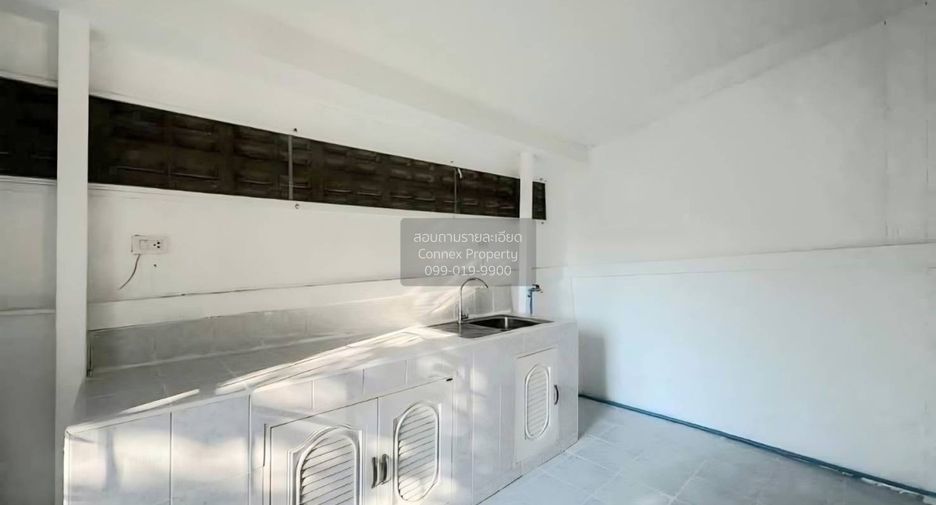 For sale 2 bedrooms townhouse in Min Buri, Bangkok