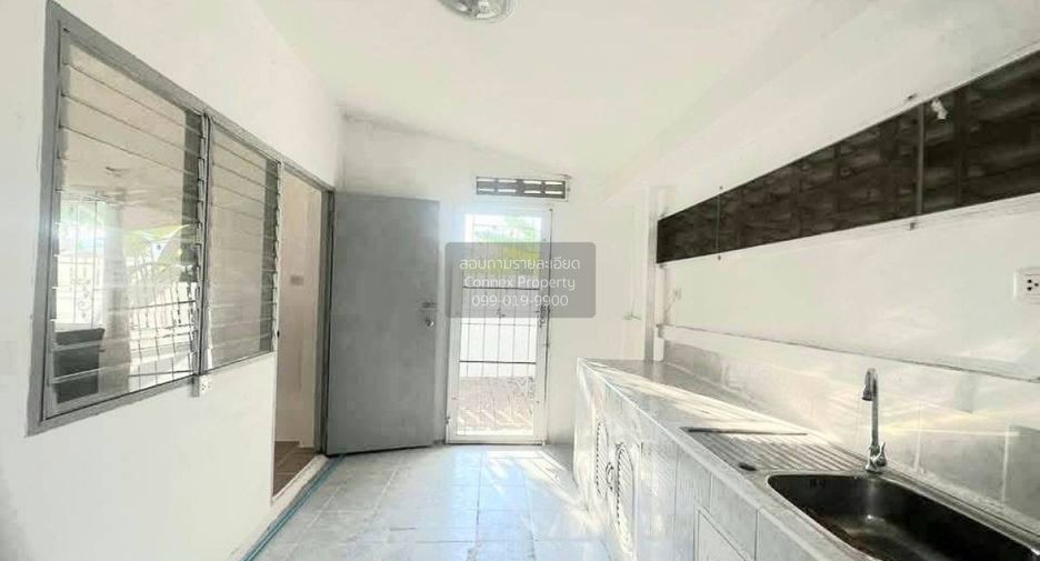 For sale 2 bedrooms townhouse in Min Buri, Bangkok