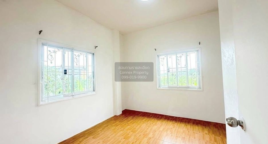 For sale 2 bedrooms townhouse in Min Buri, Bangkok
