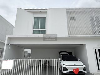 For sale 4 bedrooms house in Khlong Sam Wa, Bangkok
