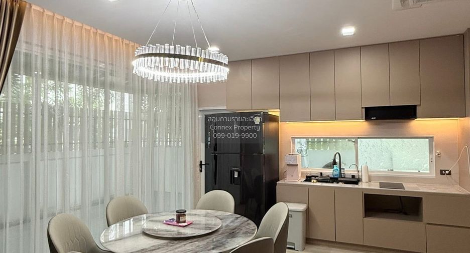 For sale 4 bedrooms house in Khlong Sam Wa, Bangkok