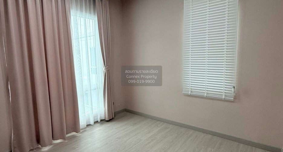 For sale 4 bedrooms house in Khlong Sam Wa, Bangkok
