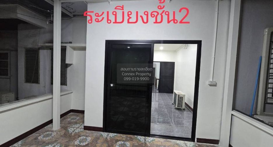 For sale 3 bedrooms townhouse in Mueang Samut Prakan, Samut Prakan