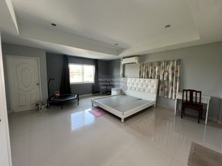 Reihenhaus zum Kauf mit 3 Zimmer in Khan Na Yao, Bangkok