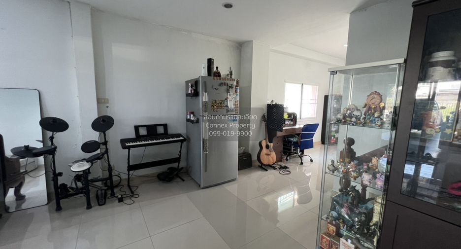 Reihenhaus zum Kauf mit 3 Zimmer in Khan Na Yao, Bangkok