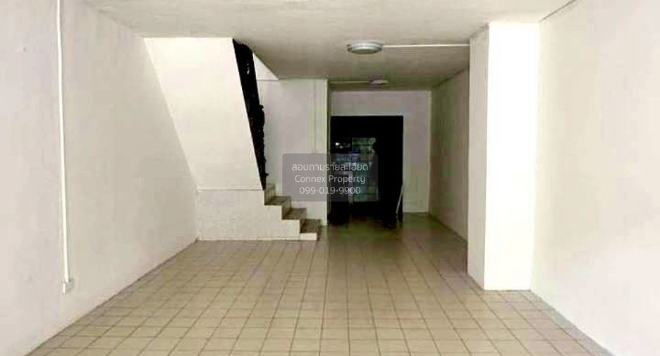 出售 2 卧室 联排别墅 在 Mueang Pathum Thani, Pathum Thani