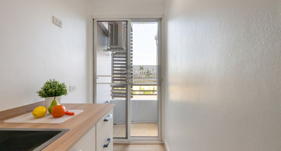 For sale 1 Beds condo in Phra Khanong, Bangkok