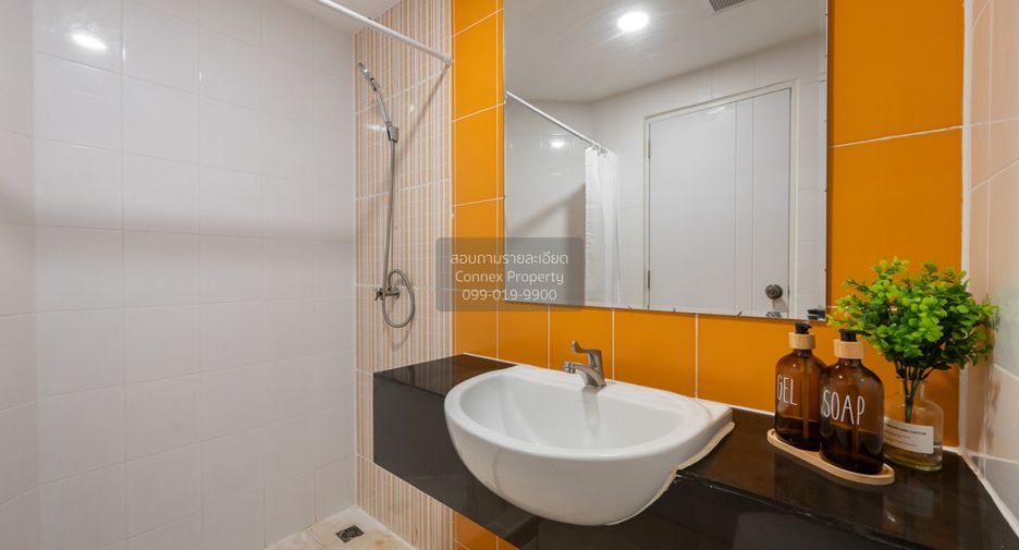 For sale 1 Beds condo in Phra Khanong, Bangkok