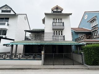 For sale 4 bedrooms house in Khlong Sam Wa, Bangkok