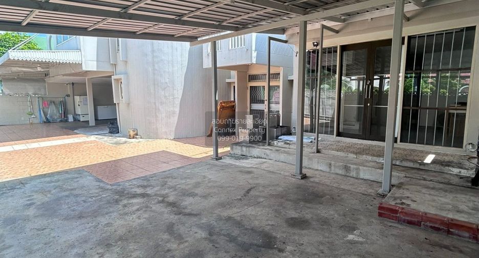 À vendre 3 chambres maison à Lat Phrao, Bangkok