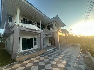 Haus zum Kauf mit 4 Zimmer in Bang Khen, Bangkok