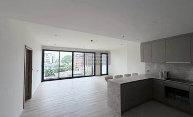 À vendre 3 chambres condo à Huai Khwang, Bangkok