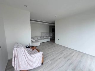 For sale 3 bedrooms condo in Huai Khwang, Bangkok