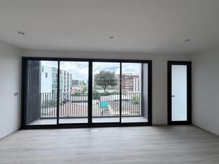 For sale 3 bedrooms condo in Huai Khwang, Bangkok
