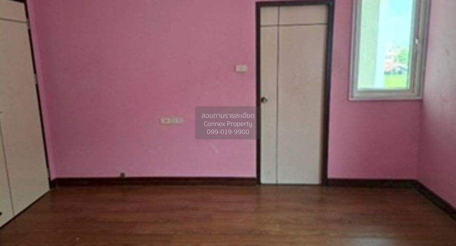 Reihenhaus zum Kauf mit 4 Zimmer in Lat Krabang, Bangkok