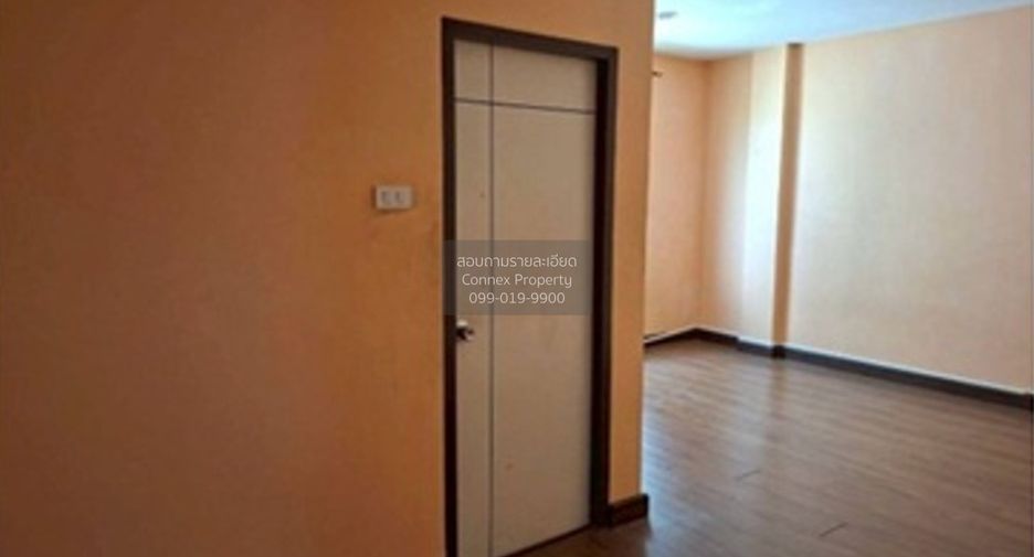 Reihenhaus zum Kauf mit 4 Zimmer in Lat Krabang, Bangkok