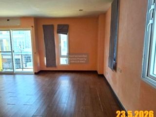 For sale 4 bedrooms townhouse in Lat Krabang, Bangkok