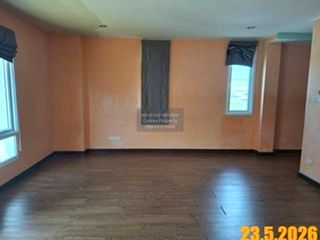 For sale 4 bedrooms townhouse in Lat Krabang, Bangkok