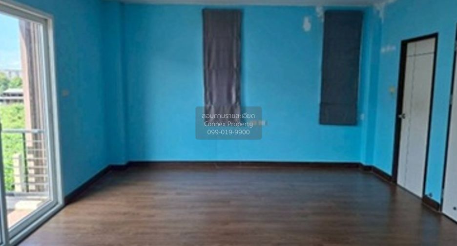 Reihenhaus zum Kauf mit 4 Zimmer in Lat Krabang, Bangkok
