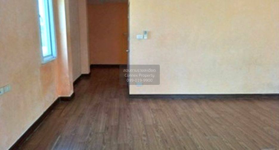 Reihenhaus zum Kauf mit 4 Zimmer in Lat Krabang, Bangkok