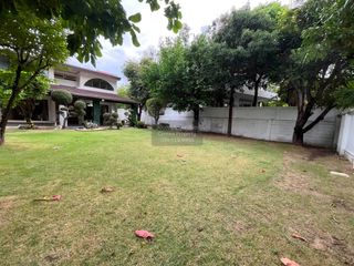 For sale 5 bedrooms house in Suan Luang, Bangkok
