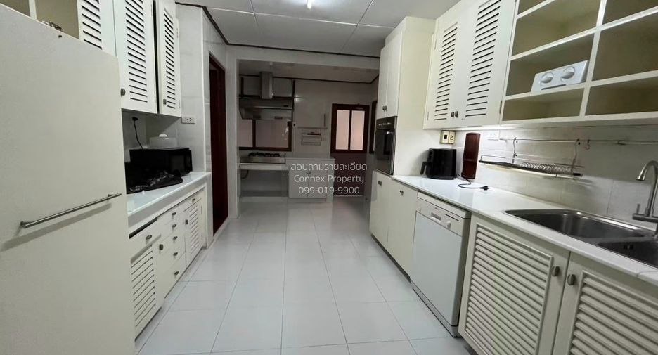 For sale 5 bedrooms house in Suan Luang, Bangkok
