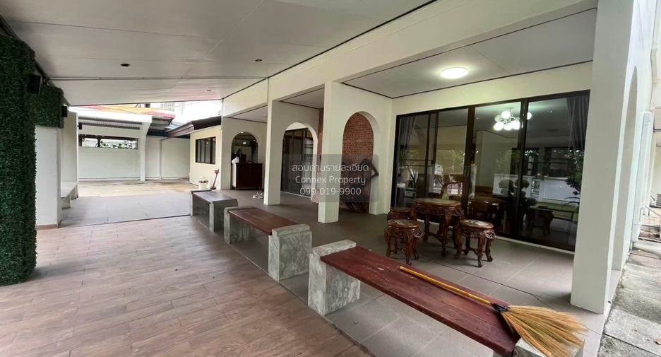 For sale 5 bedrooms house in Suan Luang, Bangkok