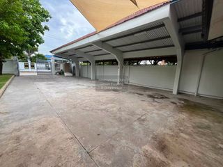 For sale 5 bedrooms house in Suan Luang, Bangkok
