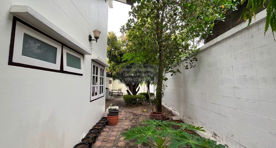For sale 5 bedrooms house in Suan Luang, Bangkok