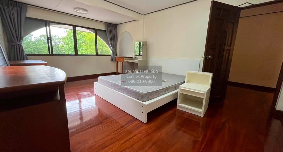 For sale 5 bedrooms house in Suan Luang, Bangkok