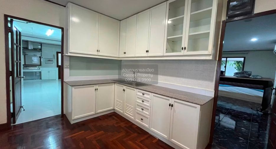 For sale 5 bedrooms house in Suan Luang, Bangkok