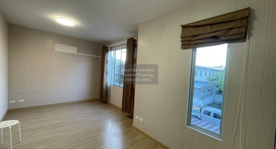 For sale 3 bedrooms townhouse in Phutthamonthon, Nakhon Pathom