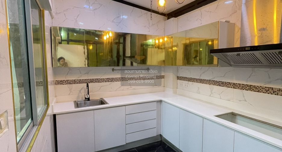 For sale 3 bedrooms townhouse in Phutthamonthon, Nakhon Pathom