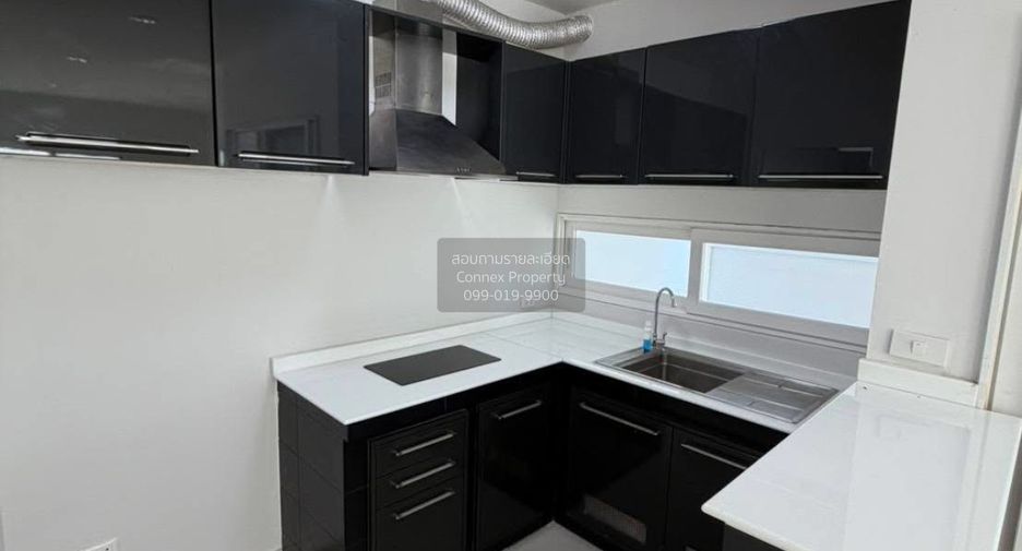 À vendre 3 chambres maison à Lat Phrao, Bangkok